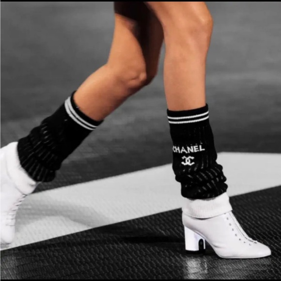 Auth BNIB Chanel 24C Black Classic CC Logo Leg Warmers / Gaiters - Picture 5 of 6